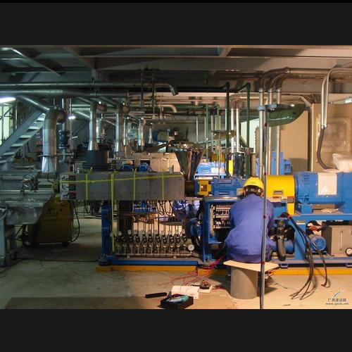 亳州工厂设备维修现场